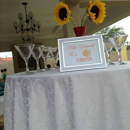 Sunflower Court Bed And Breakfast Gaborone Exterior photo