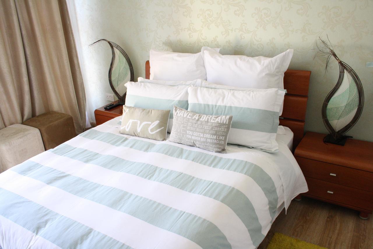 Sunflower Court Bed And Breakfast Gaborone Exterior photo